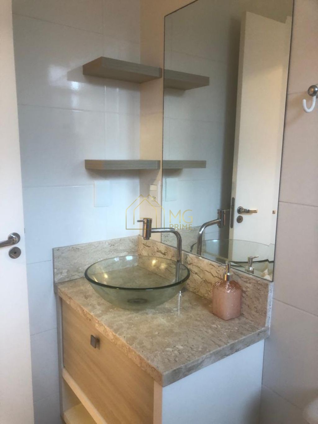 Apartamento à venda com 2 quartos, 68m² - Foto 11