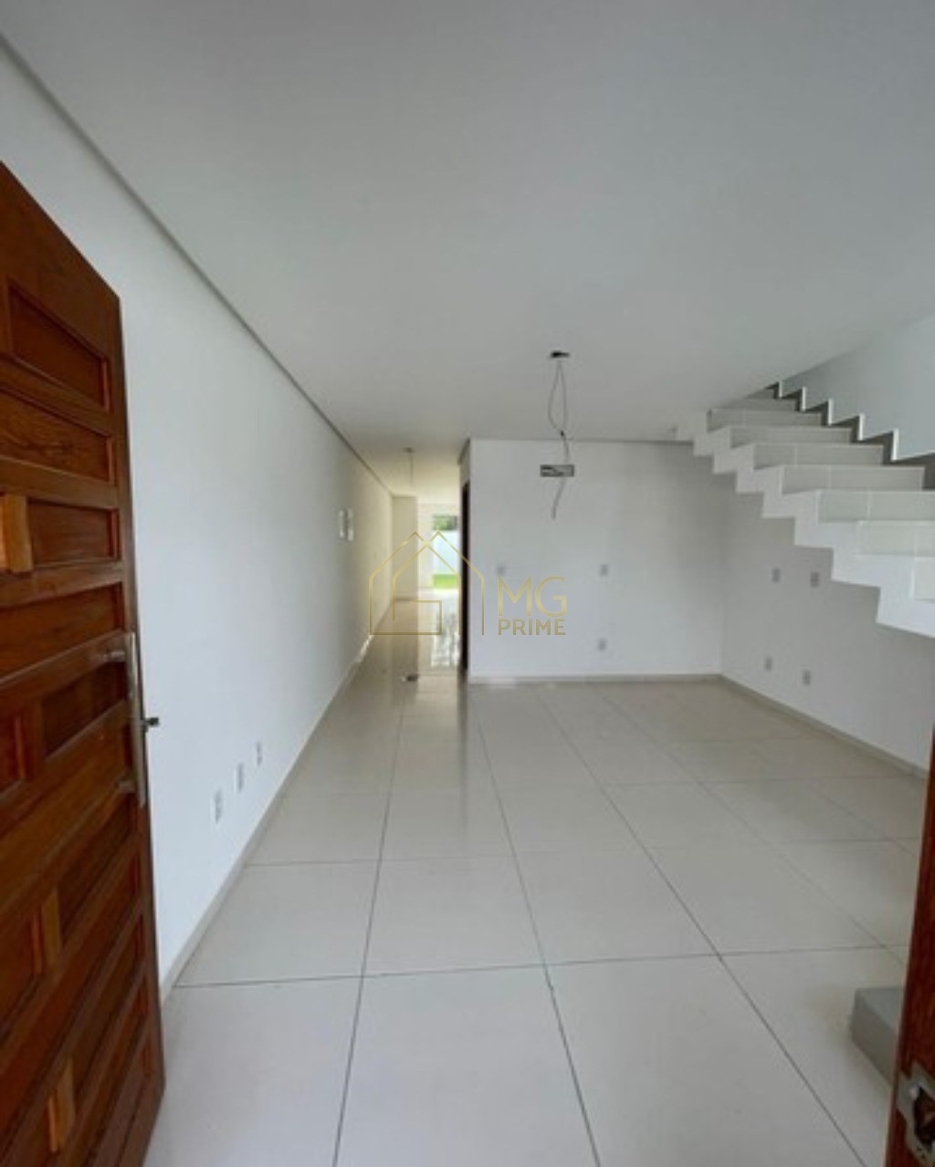 Casa à venda com 2 quartos, 150m² - Foto 2