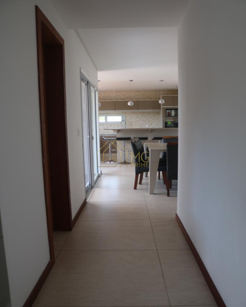 Casa à venda com 4 quartos, 302m² - Foto 11