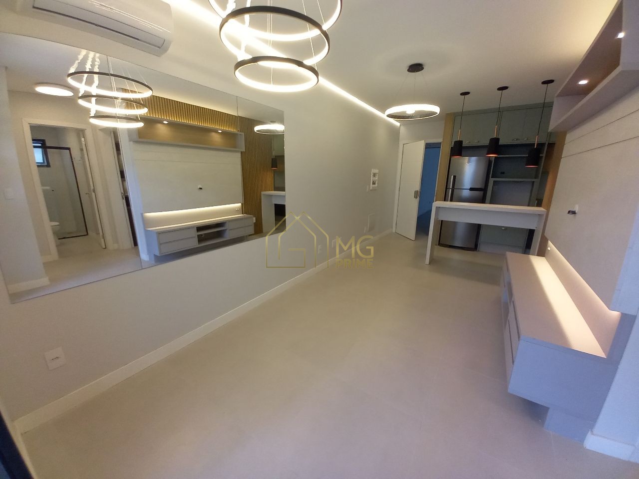 Apartamento à venda com 2 quartos, 67m² - Foto 10