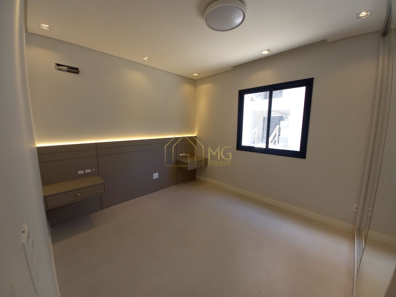 Apartamento à venda com 2 quartos, 67m² - Foto 19