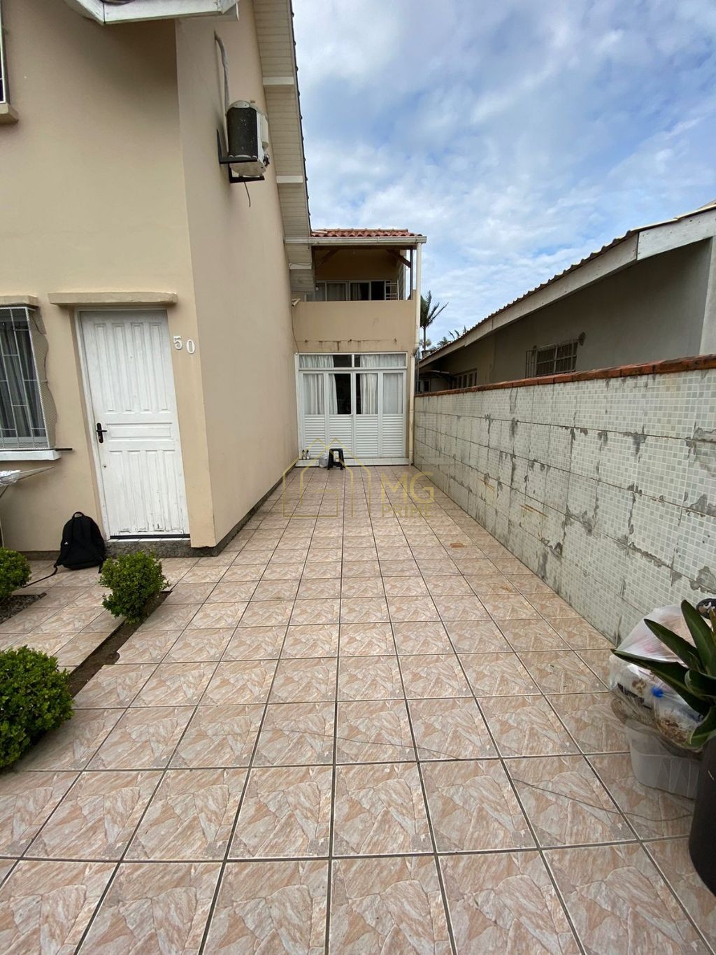 Casa à venda com 3 quartos, 50m² - Foto 8