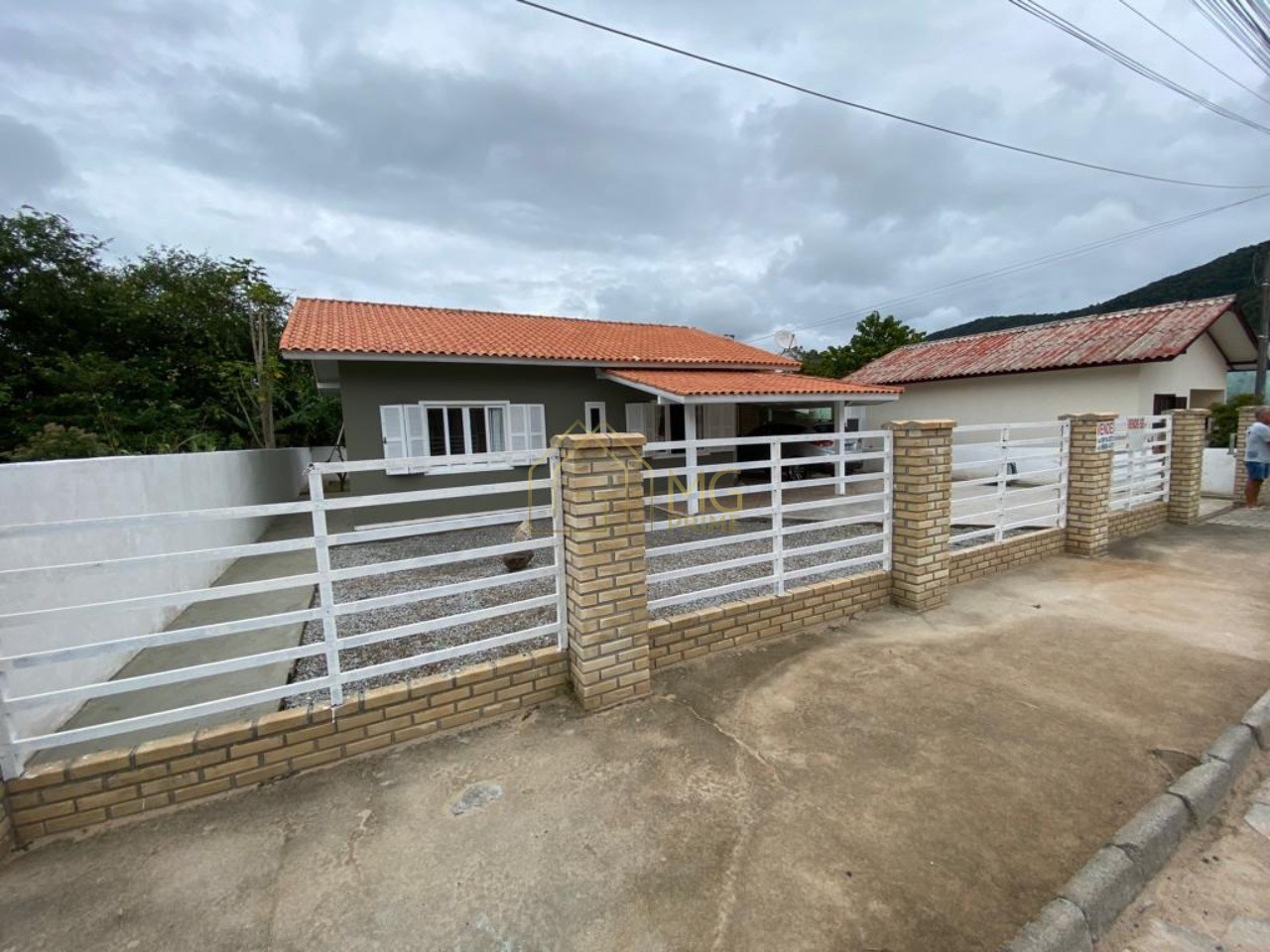 Casa à venda com 3 quartos, 360m² - Foto 3