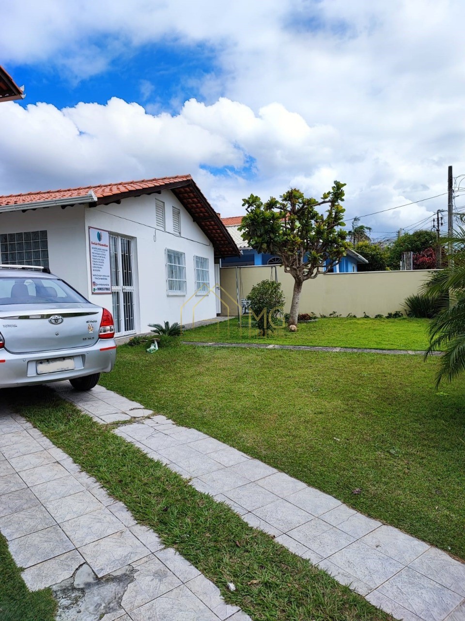 Casa à venda com 4 quartos, 170m² - Foto 2