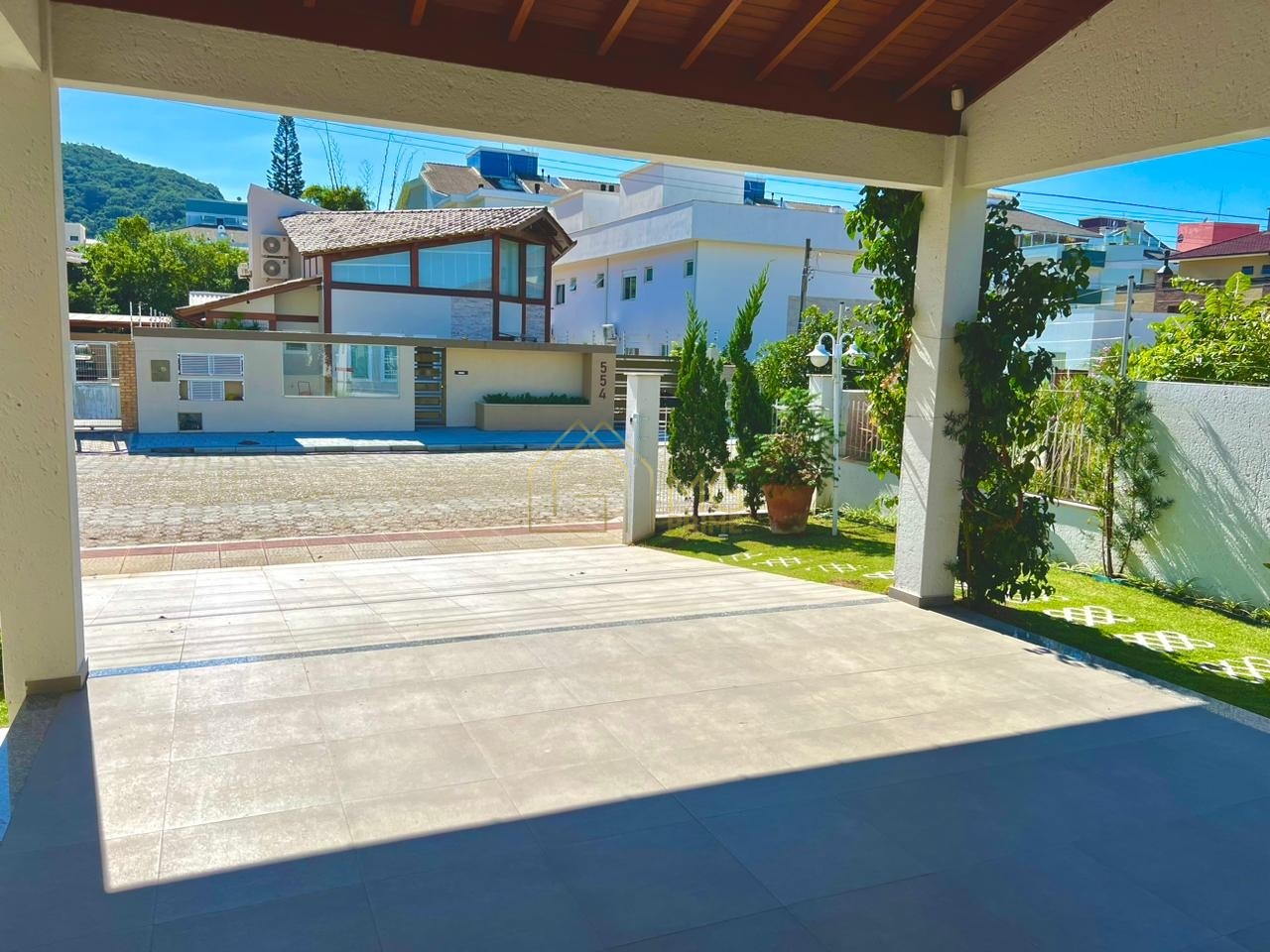 Casa à venda com 3 quartos, 450m² - Foto 9