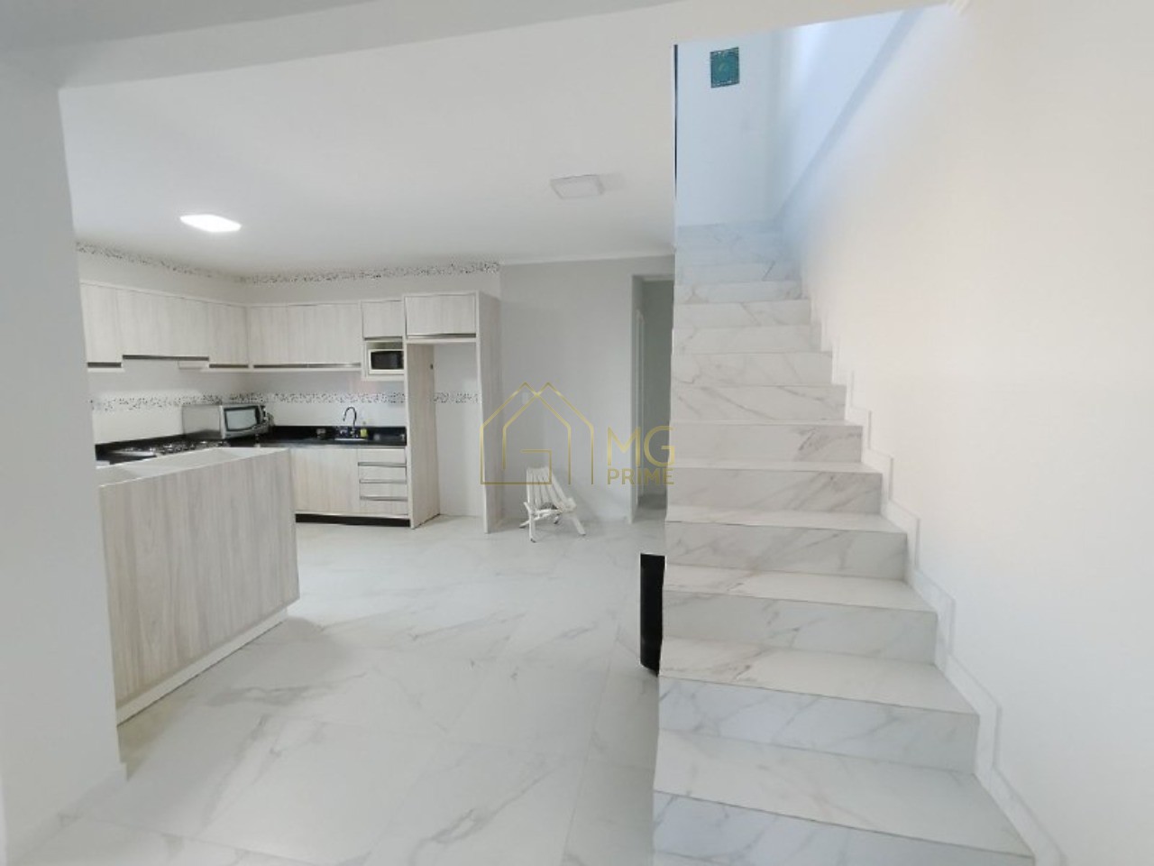 Casa à venda com 3 quartos, 270m² - Foto 7