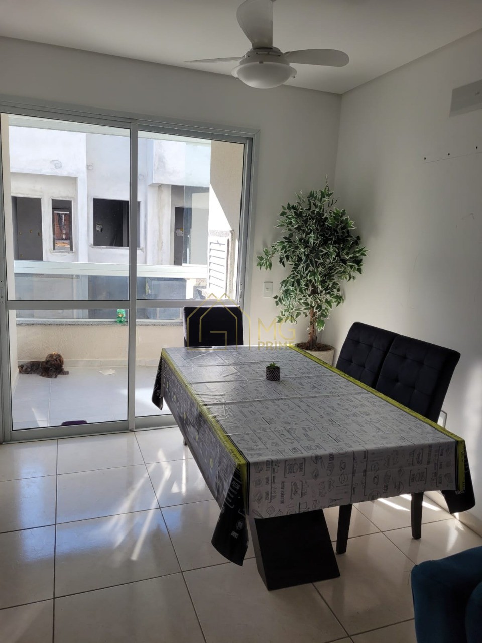 Apartamento à venda com 2 quartos, 64m² - Foto 4