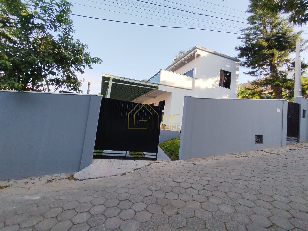 Casa à venda com 3 quartos, 270m² - Foto 2