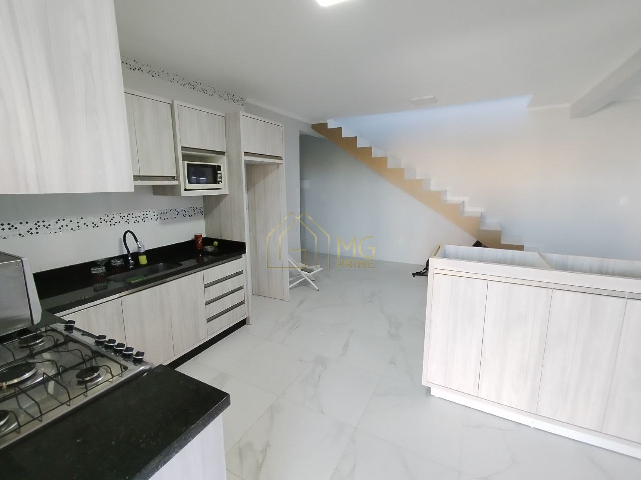 Casa à venda com 3 quartos, 270m² - Foto 4