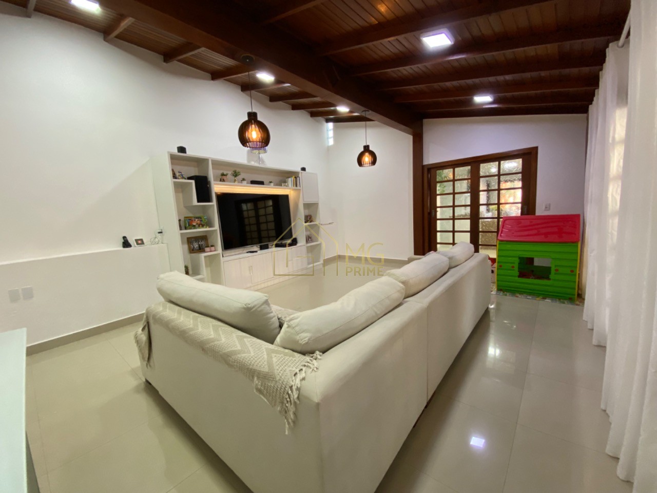 Casa à venda com 4 quartos, 317m² - Foto 18