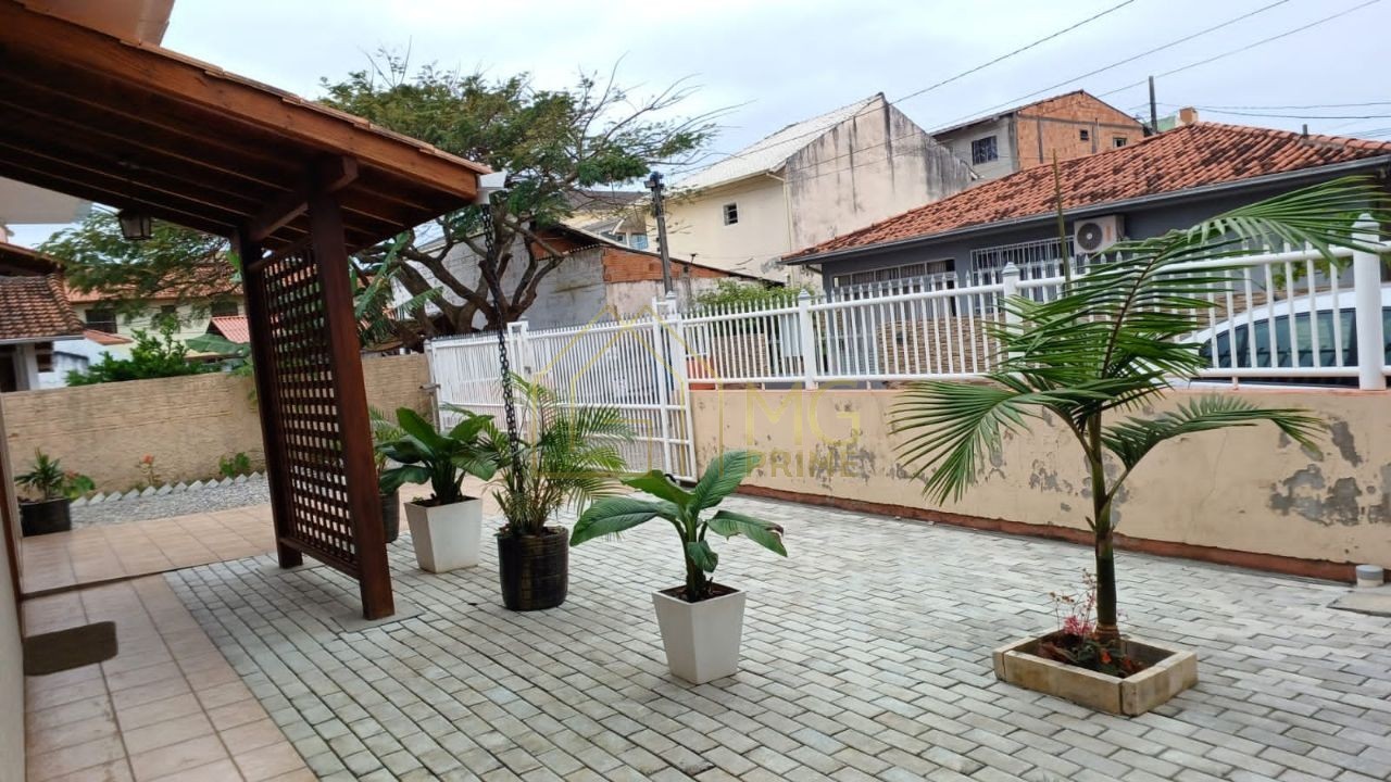 Casa à venda com 2 quartos, 126m² - Foto 6