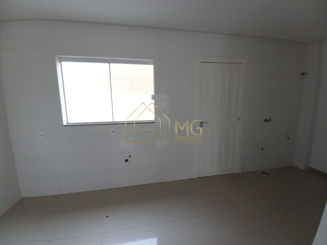 Casa à venda com 2 quartos, 120m² - Foto 10