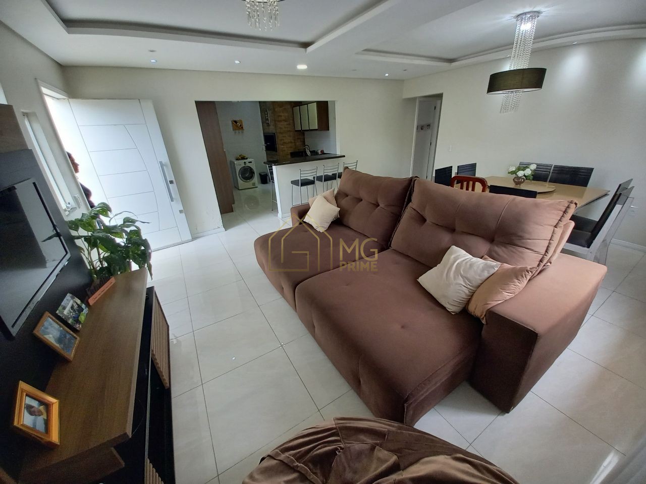 Casa à venda com 6 quartos, 212m² - Foto 13