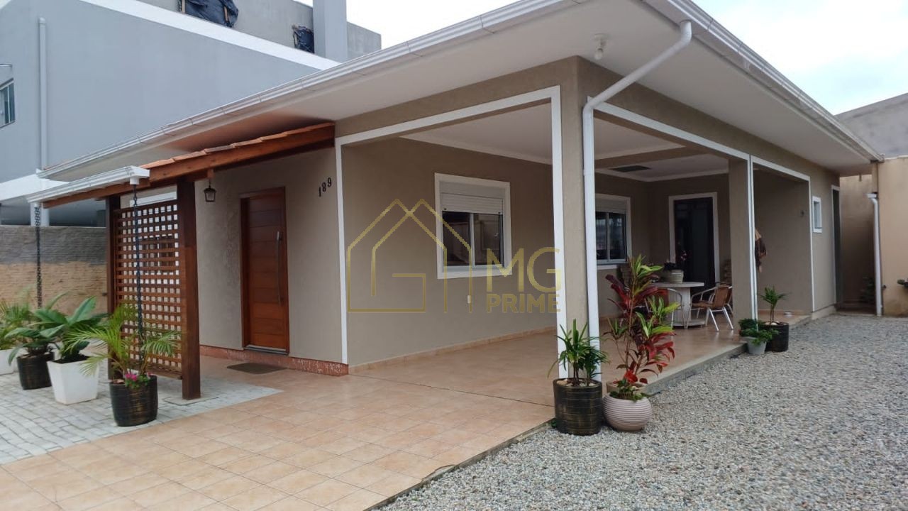 Casa à venda com 2 quartos, 126m² - Foto 1