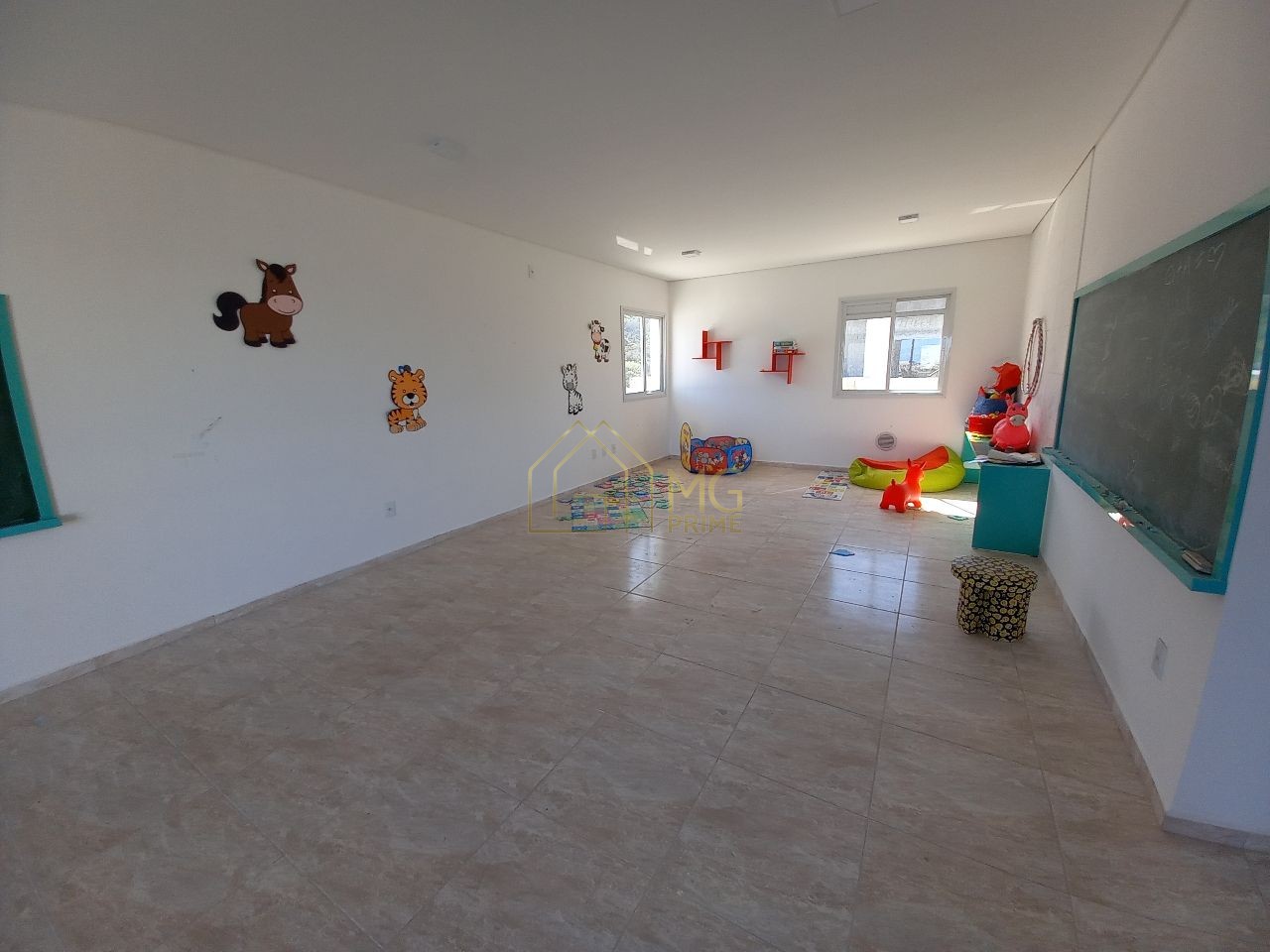 Apartamento à venda com 2 quartos, 69m² - Foto 25