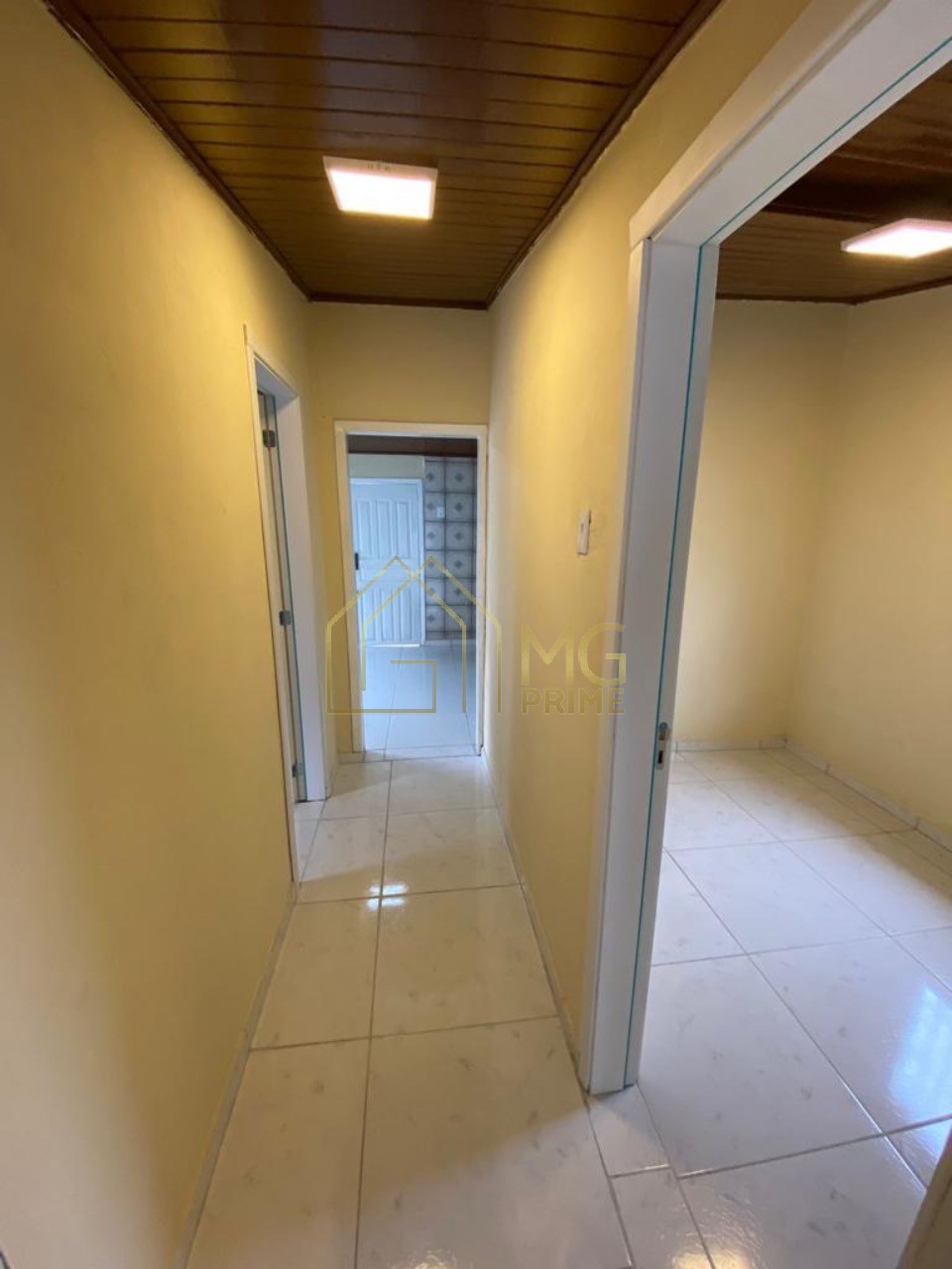 Casa à venda com 3 quartos, 100m² - Foto 11