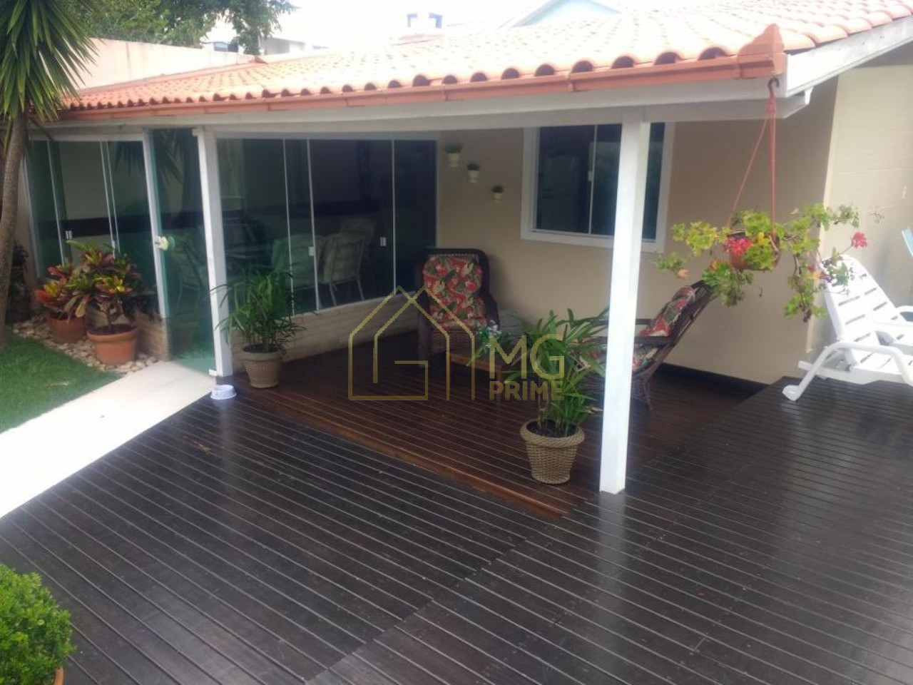 Casa à venda com 3 quartos, 180m² - Foto 8