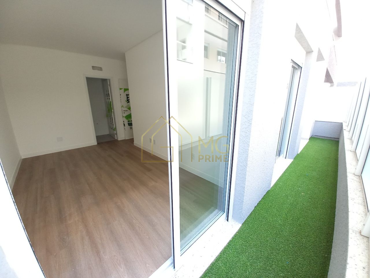 Apartamento à venda com 2 quartos, 68m² - Foto 59