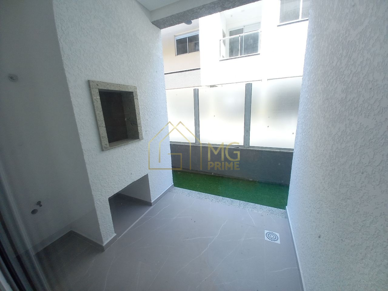 Apartamento à venda com 2 quartos, 68m² - Foto 47