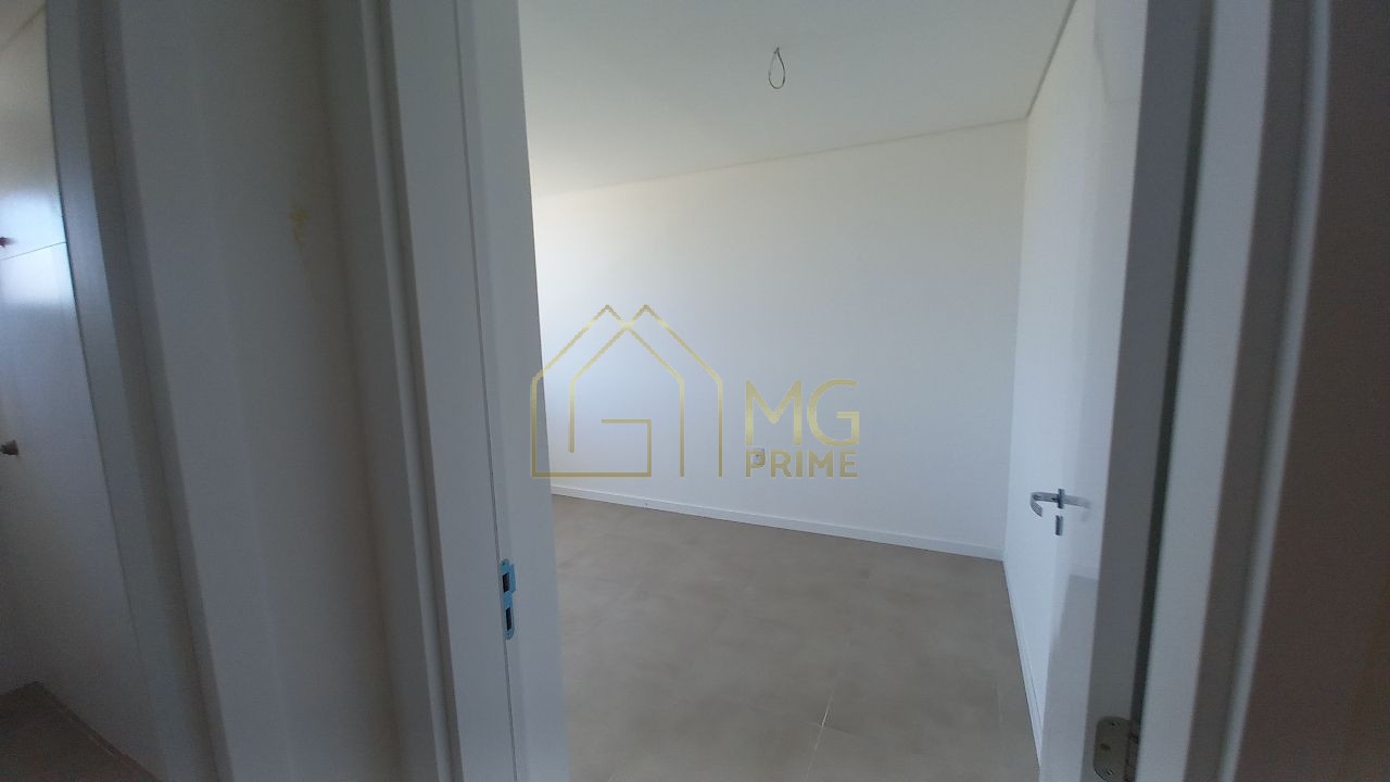 Casa à venda com 4 quartos, 141m² - Foto 9