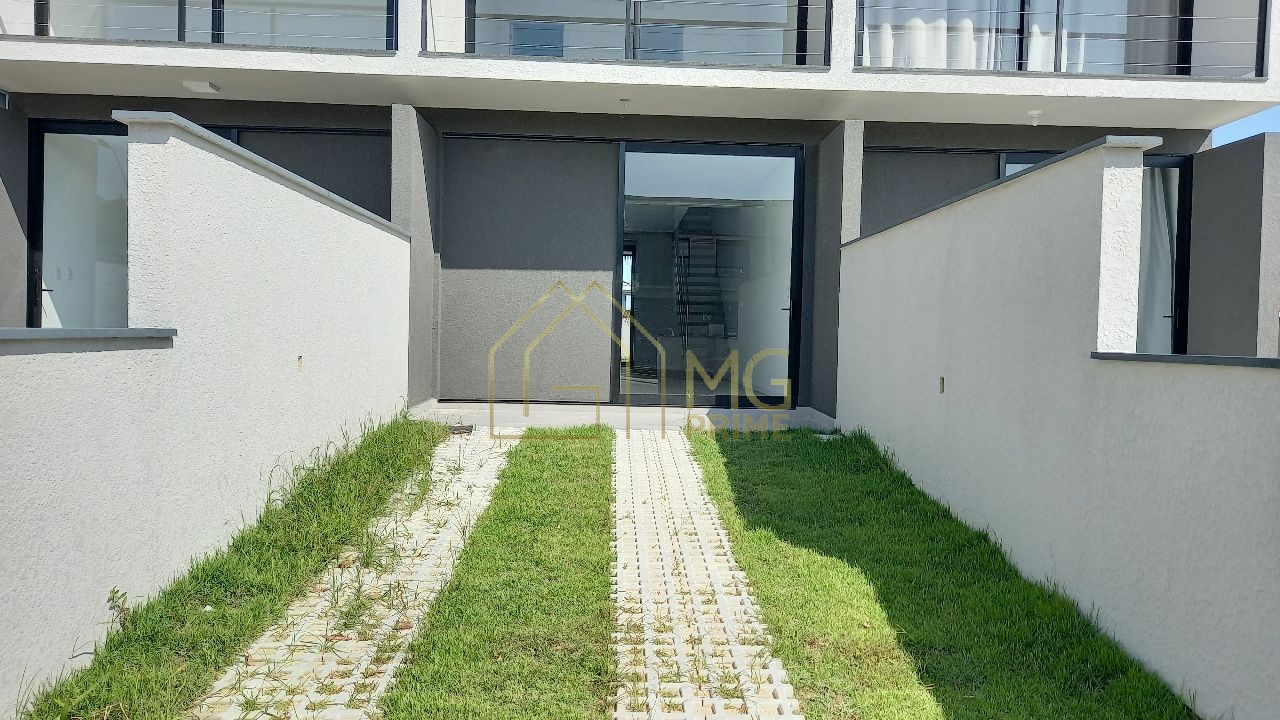 Casa à venda com 2 quartos, 115m² - Foto 2