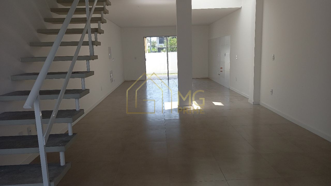 Casa à venda com 4 quartos, 141m² - Foto 3