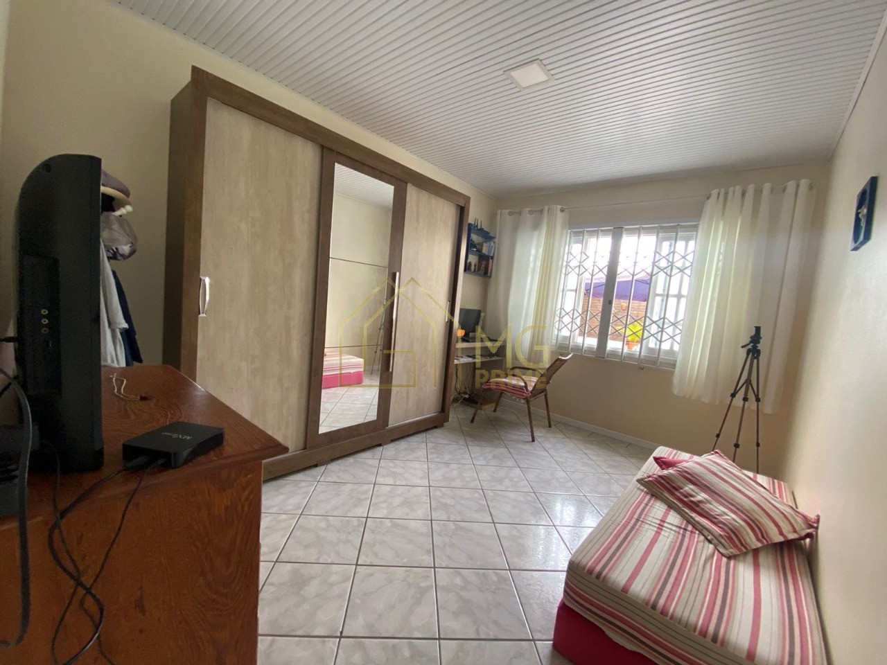 Casa à venda com 4 quartos, 160m² - Foto 18