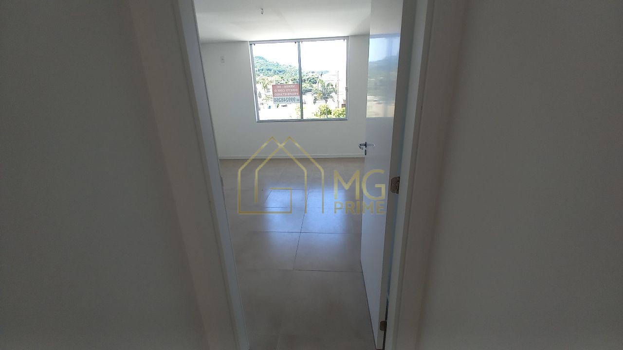 Casa à venda com 4 quartos, 141m² - Foto 12