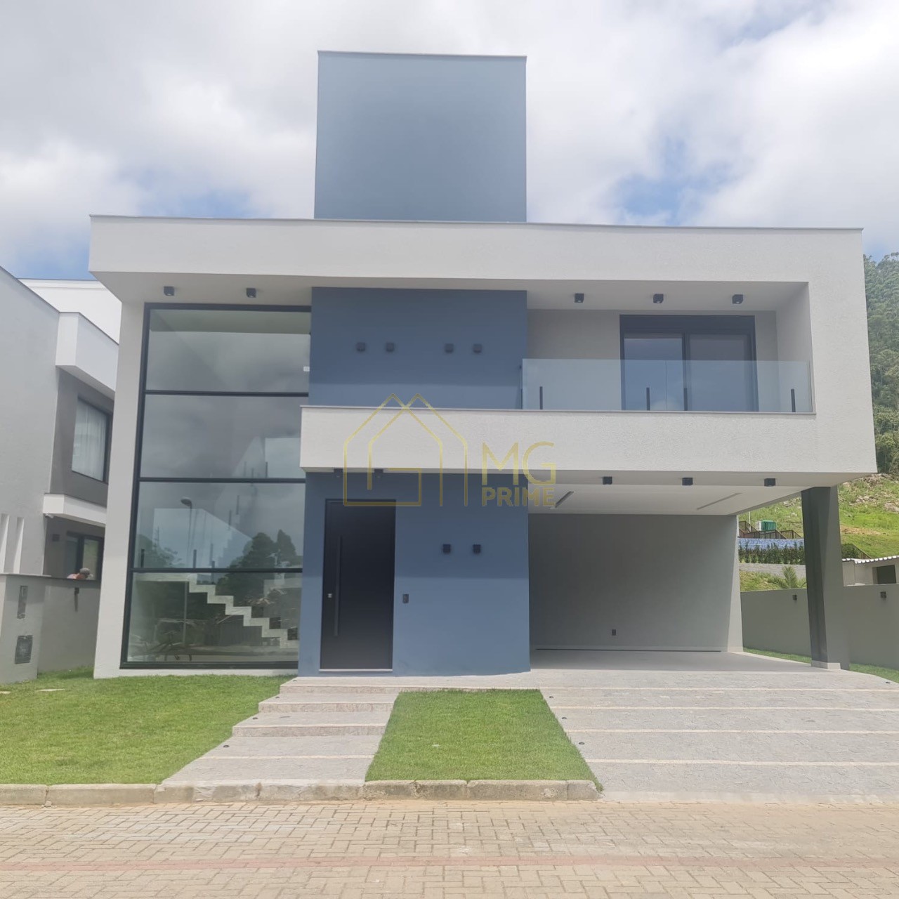 Casa à venda com 4 quartos, 378m² - Foto 2