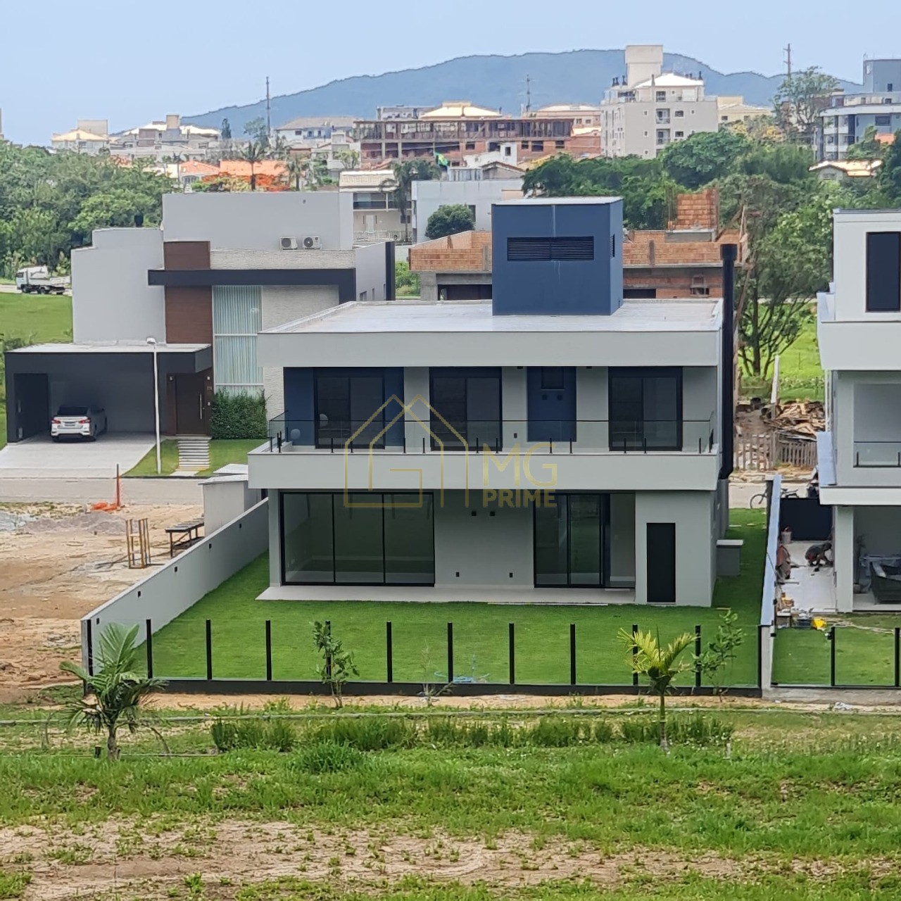 Casa à venda com 4 quartos, 378m² - Foto 8