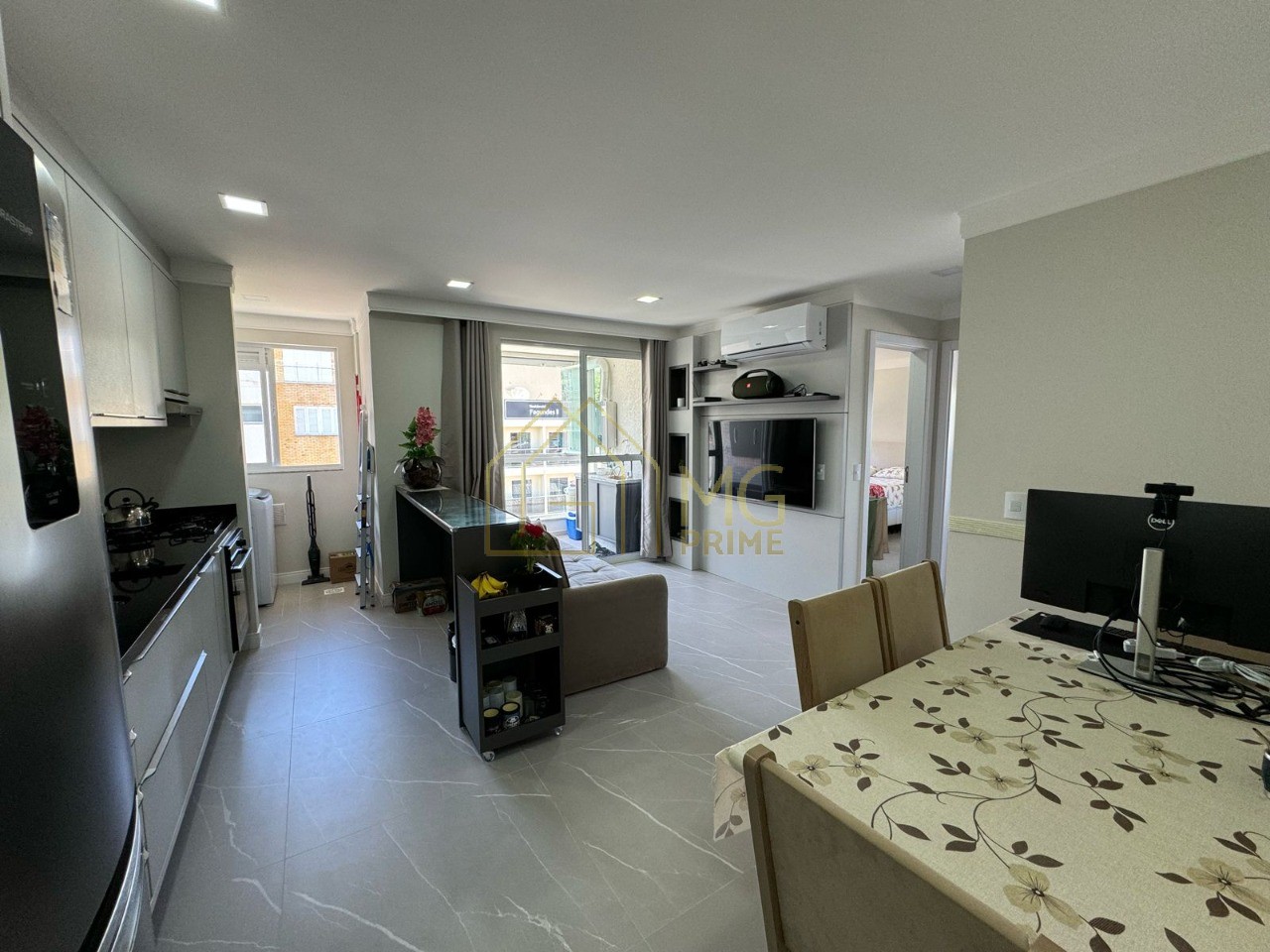 Apartamento à venda com 2 quartos, 62m² - Foto 9