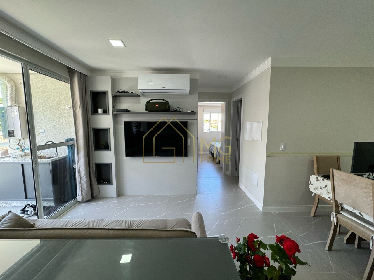 Apartamento à venda com 2 quartos, 62m² - Foto 12