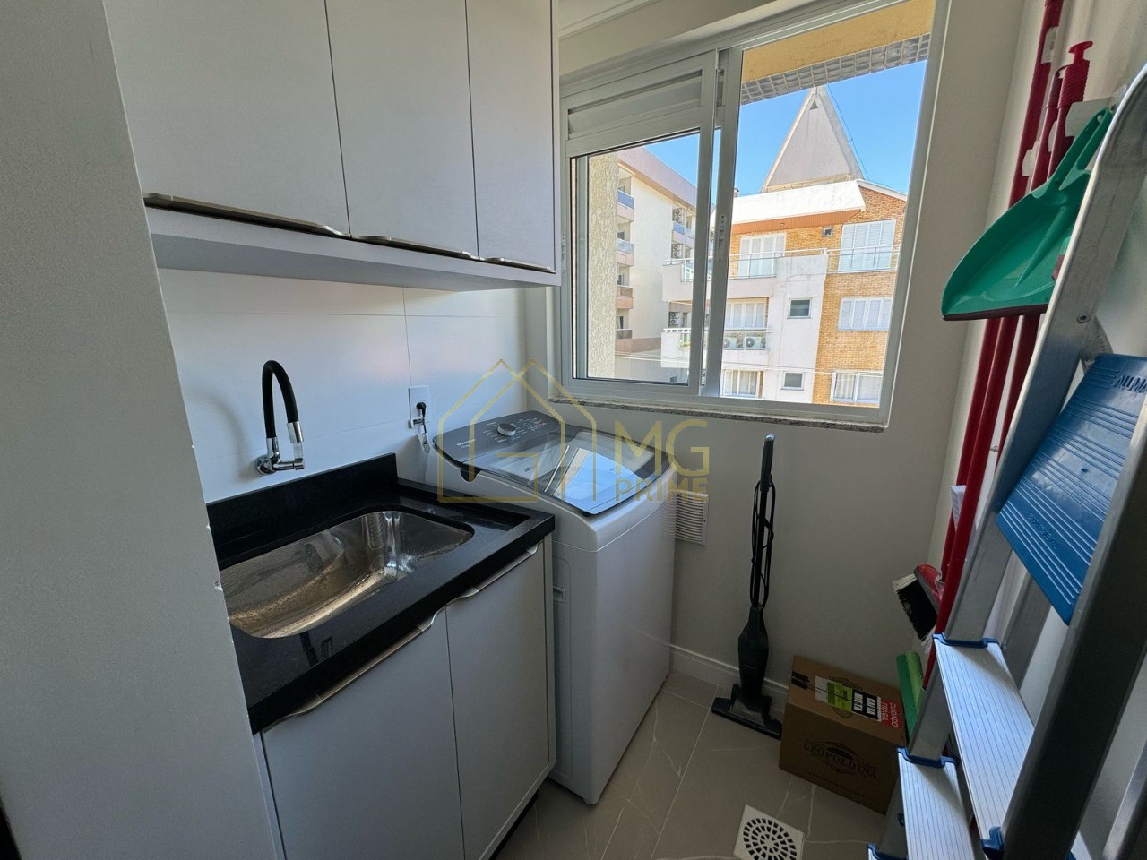 Apartamento à venda com 2 quartos, 62m² - Foto 5