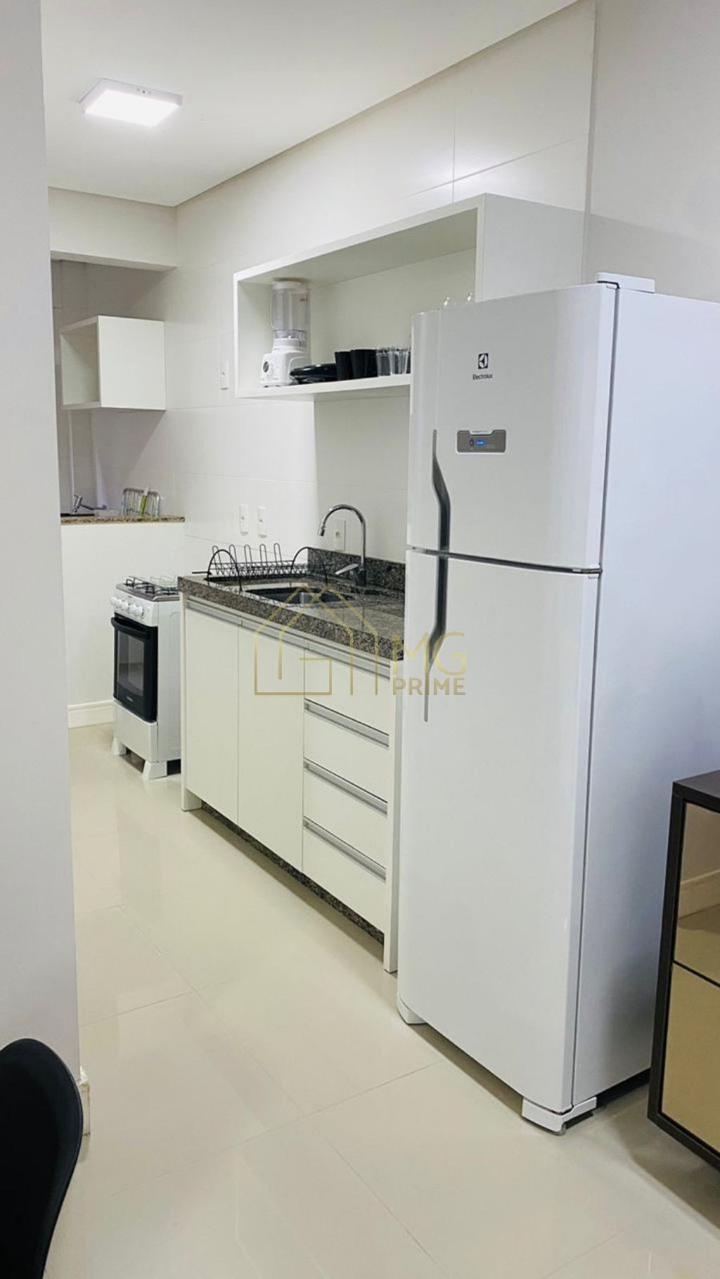 Apartamento à venda com 2 quartos, 66m² - Foto 13