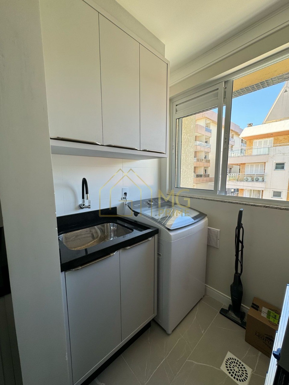 Apartamento à venda com 2 quartos, 62m² - Foto 4