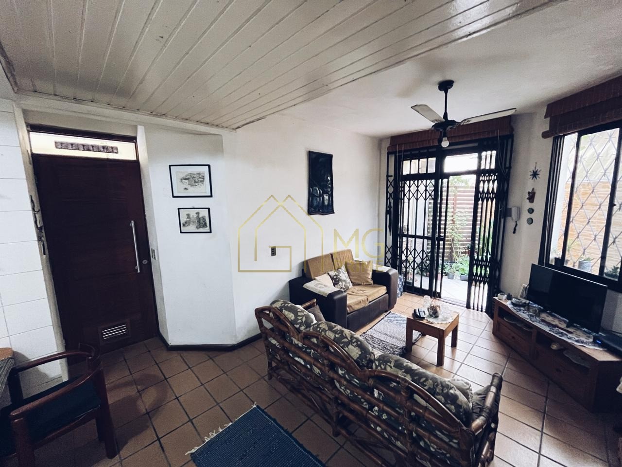 Casa à venda com 3 quartos, 90m² - Foto 10