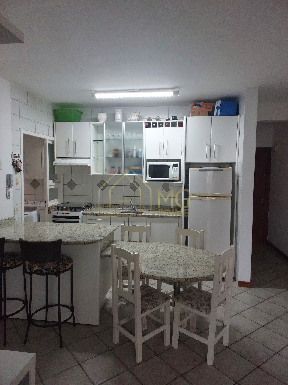 Apartamento à venda com 2 quartos, 76m² - Foto 9