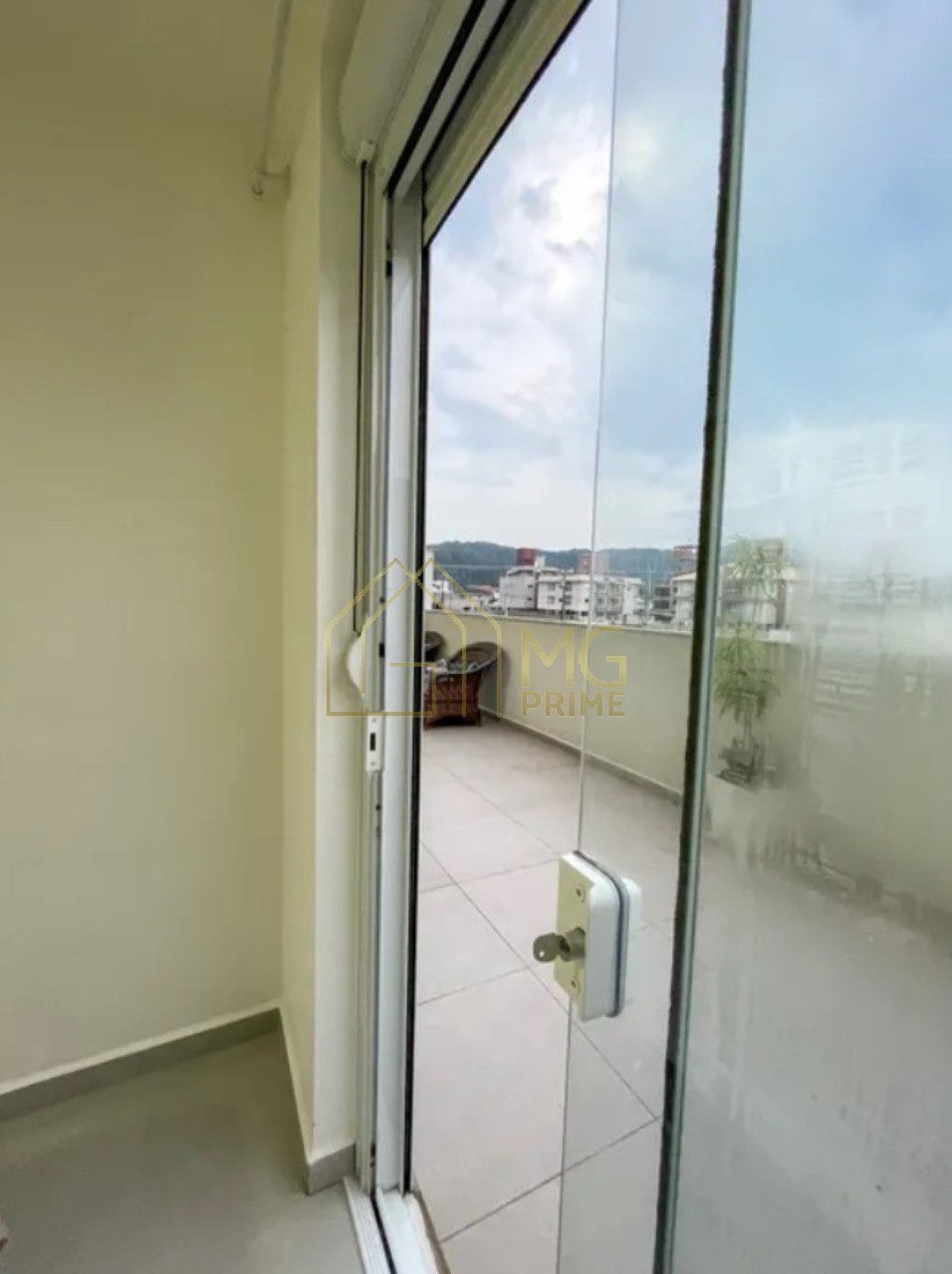 Apartamento à venda com 2 quartos, 105m² - Foto 11