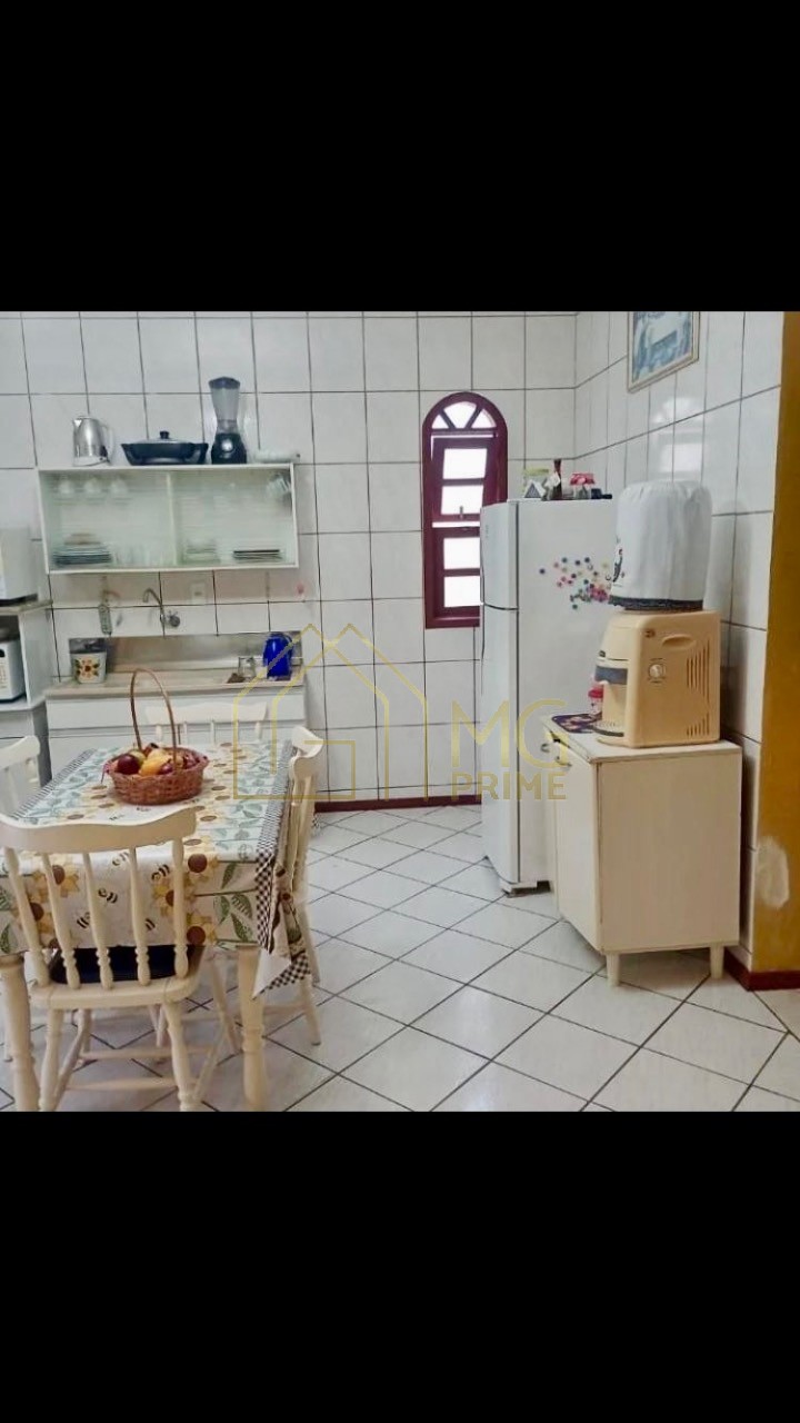 Casa à venda com 3 quartos, 100m² - Foto 6