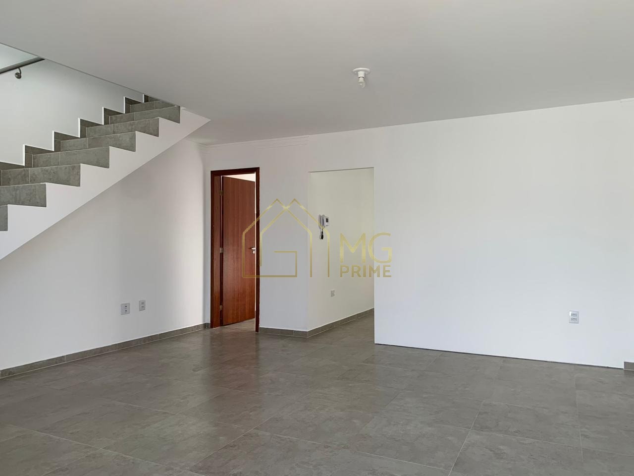 Casa à venda com 3 quartos, 137m² - Foto 4