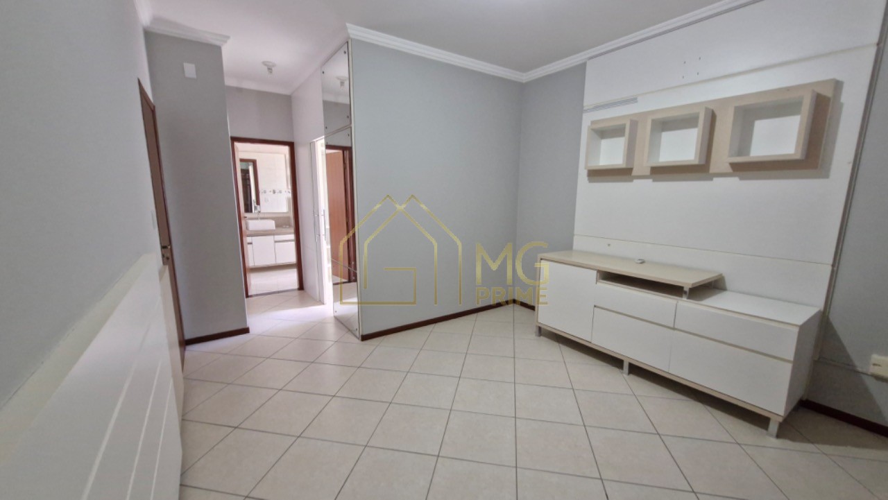 Casa à venda com 4 quartos, 240m² - Foto 24