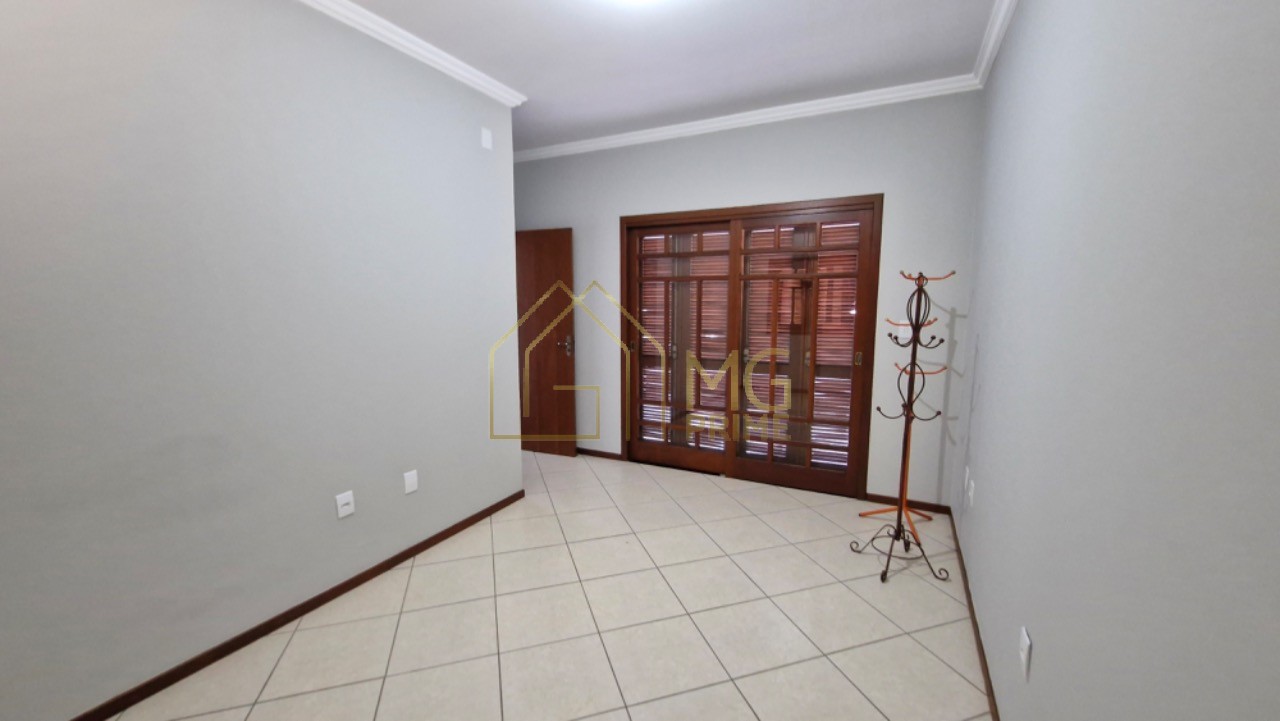 Casa à venda com 4 quartos, 240m² - Foto 29