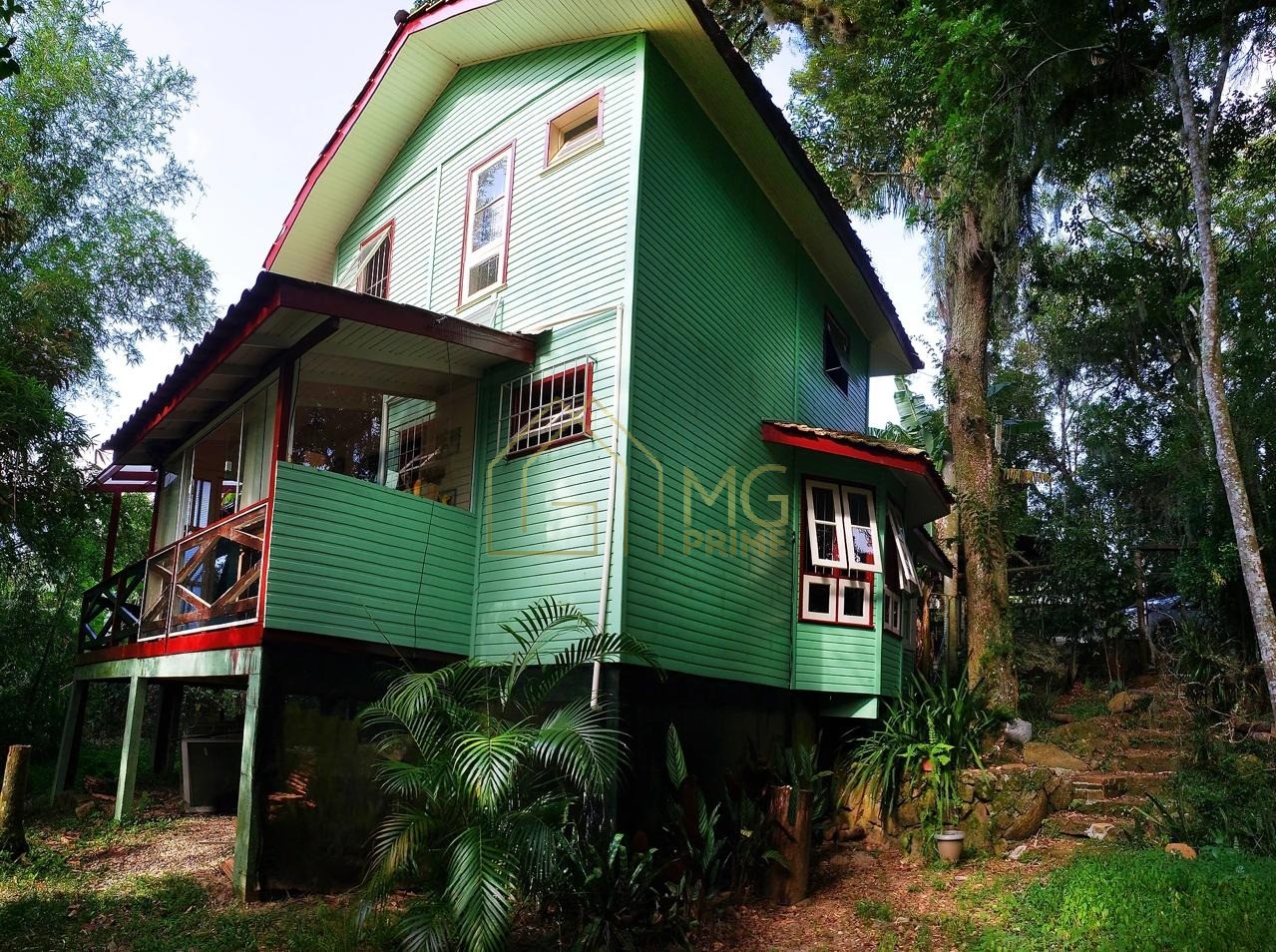 Casa à venda com 3 quartos, 190m² - Foto 1