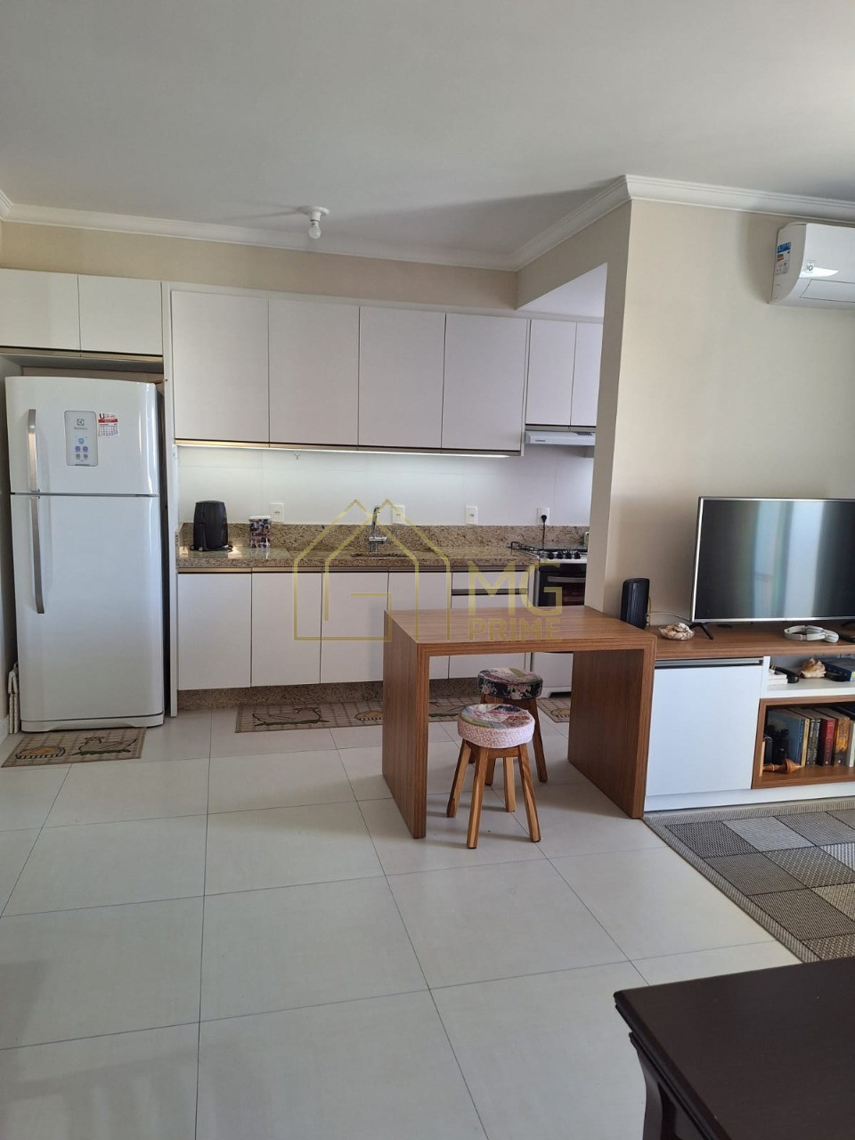 Apartamento à venda com 2 quartos, 70m² - Foto 17