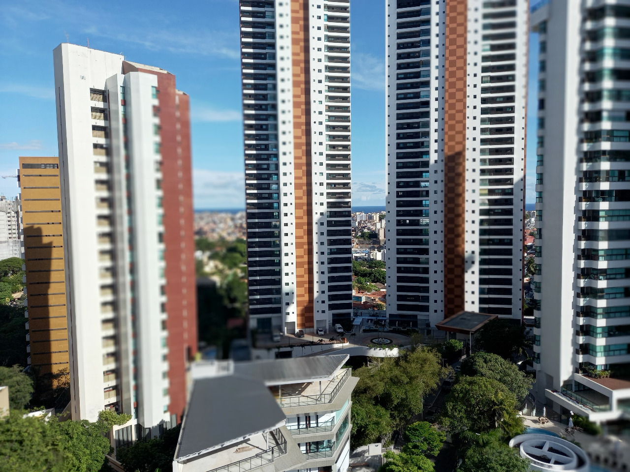 Apartamento à venda com 4 quartos, 300m² - Foto 2