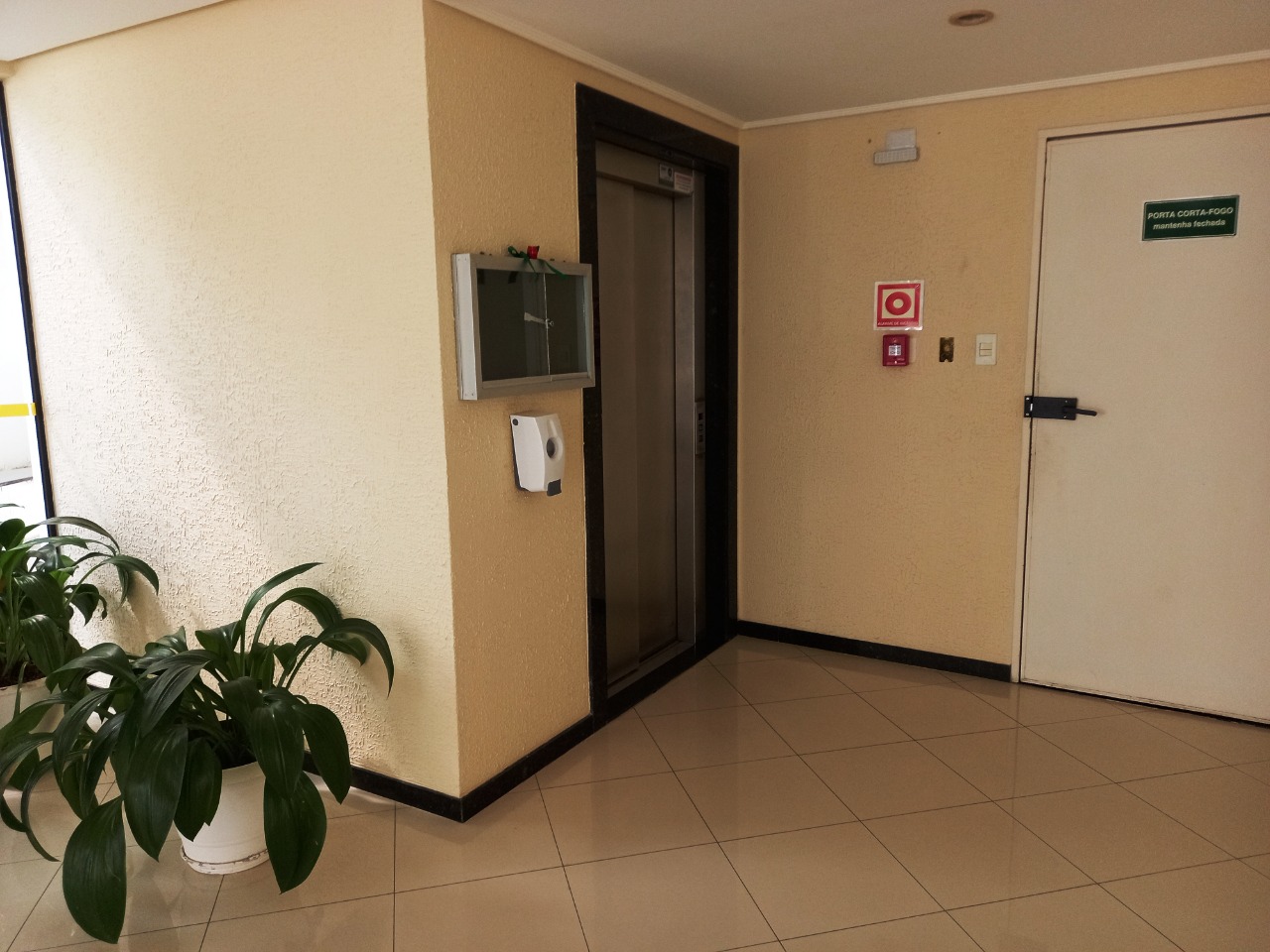 Apartamento à venda com 1 quarto, 45m² - Foto 20