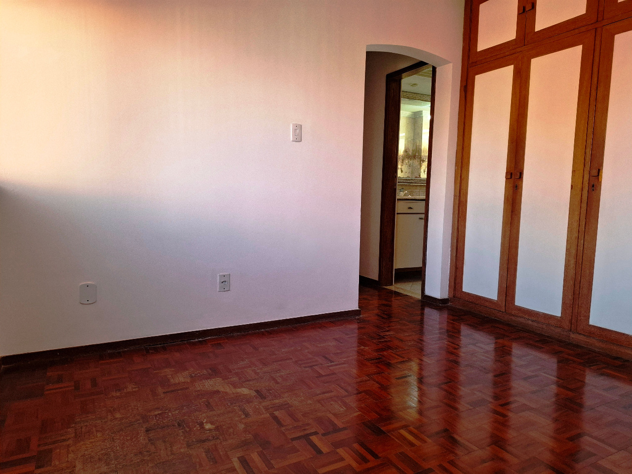 Apartamento à venda com 3 quartos, 120m² - Foto 9