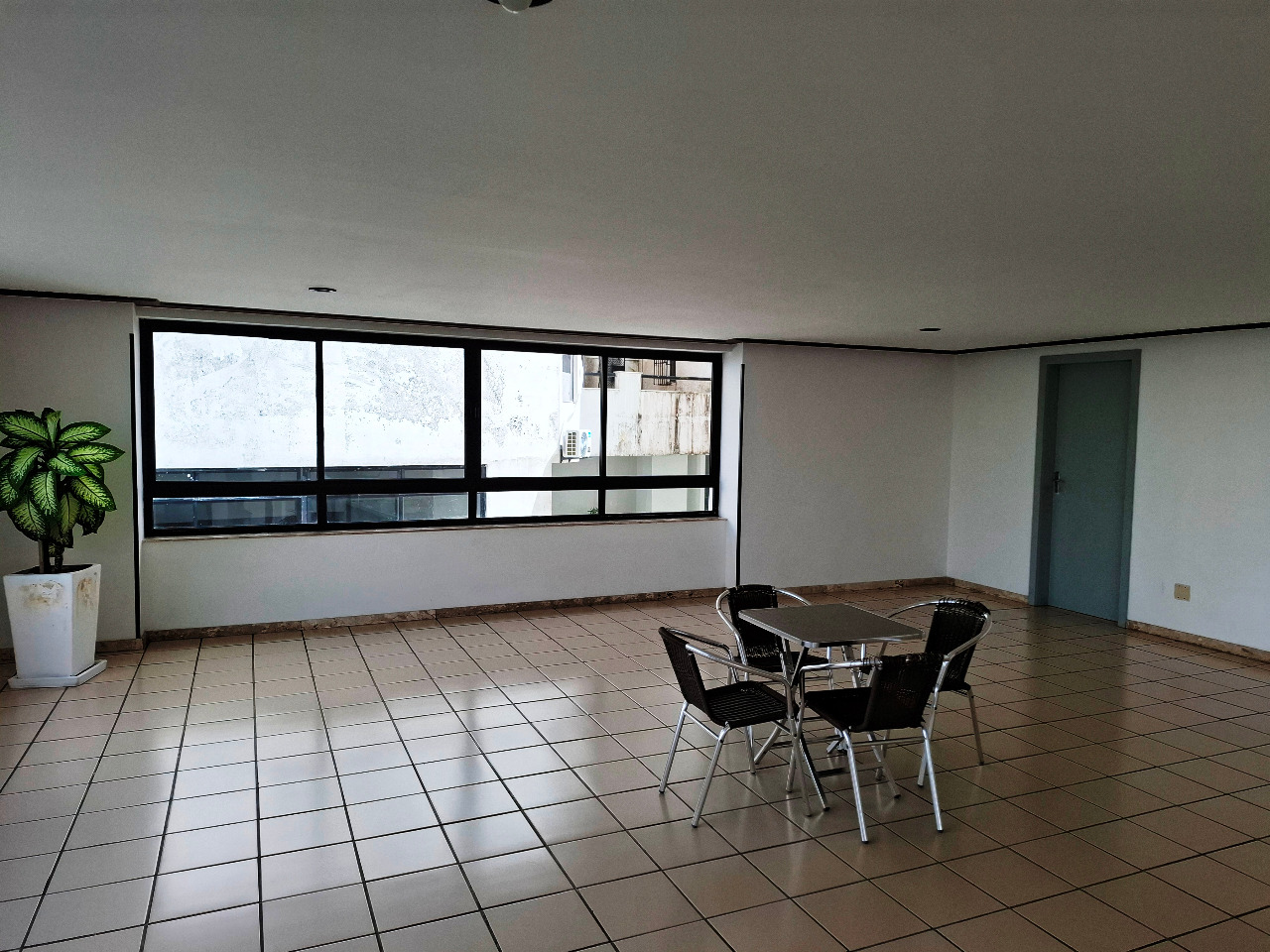 Apartamento à venda com 2 quartos, 65m² - Foto 19