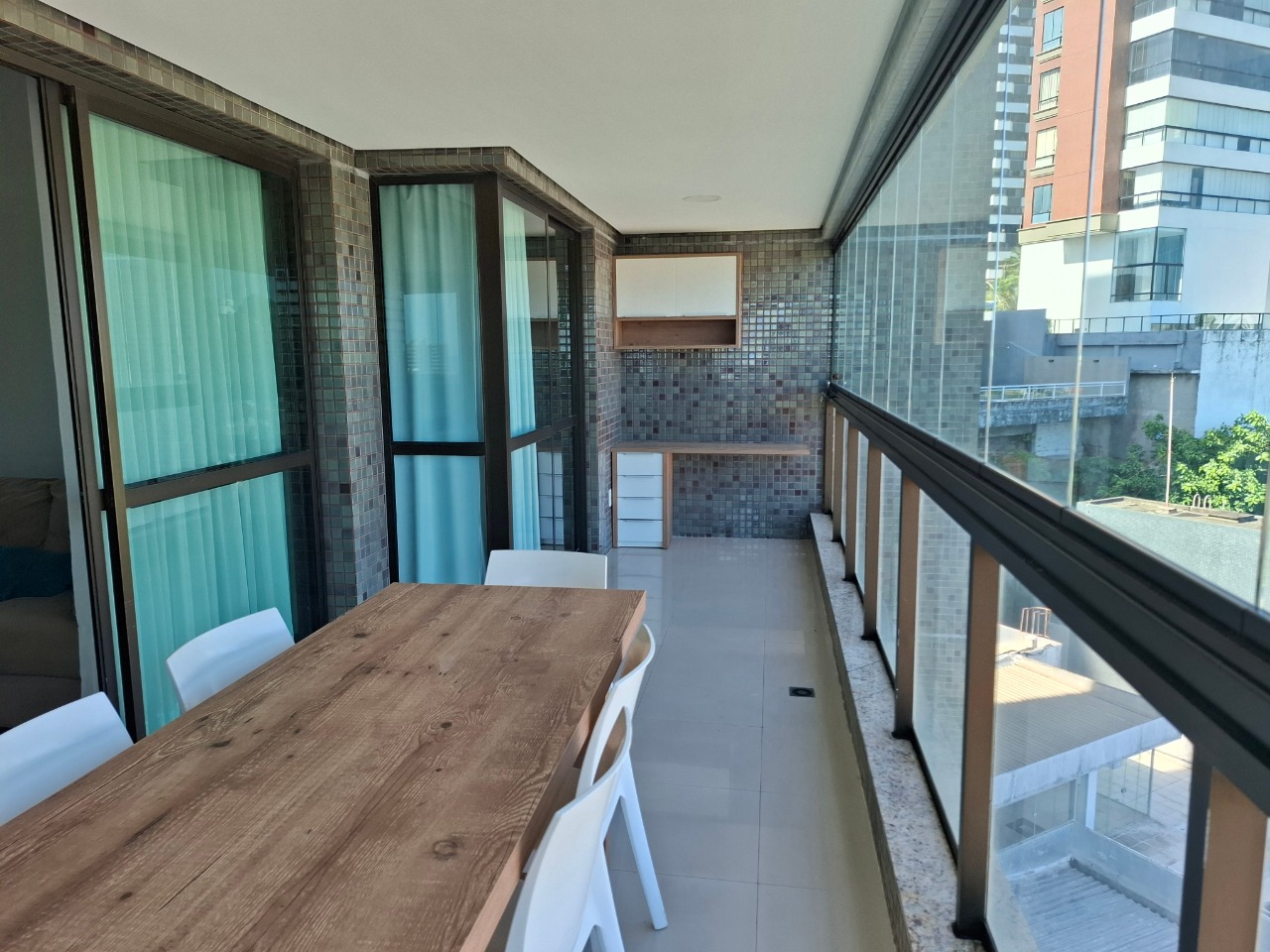 Apartamento para alugar com 1 quarto, 62m² - Foto 2