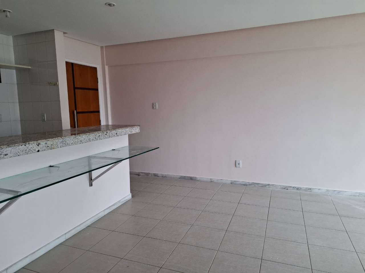 Apartamento para alugar com 2 quartos, 68m² - Foto 13